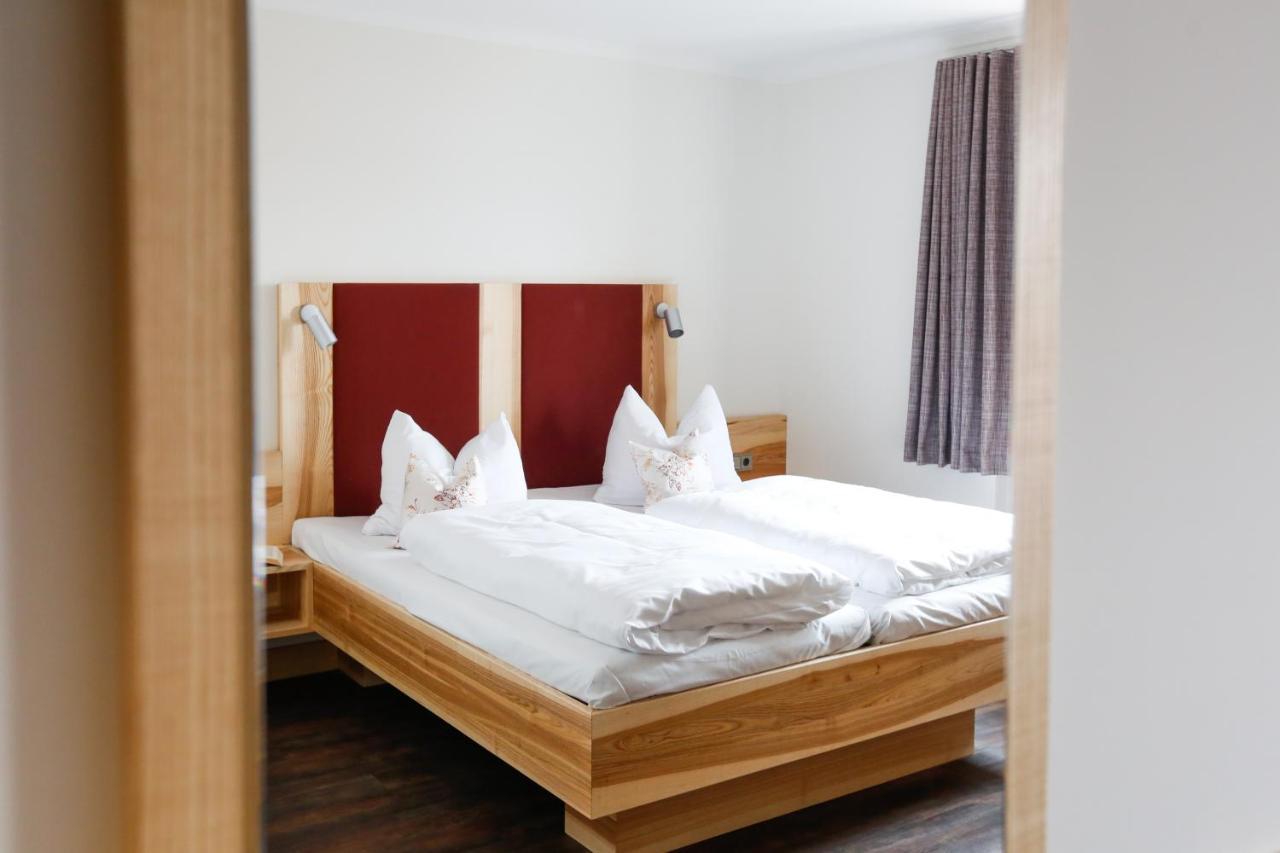 Landgasthof Geser Sarching Экстерьер фото