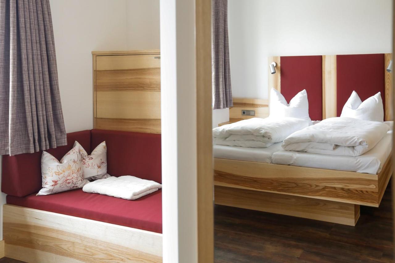 Landgasthof Geser Sarching Экстерьер фото