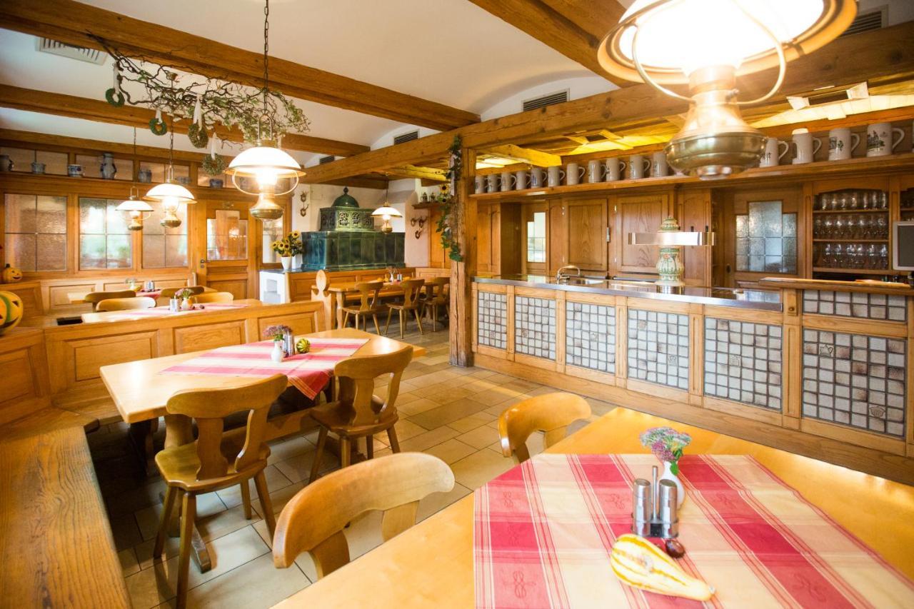 Landgasthof Geser Sarching Экстерьер фото