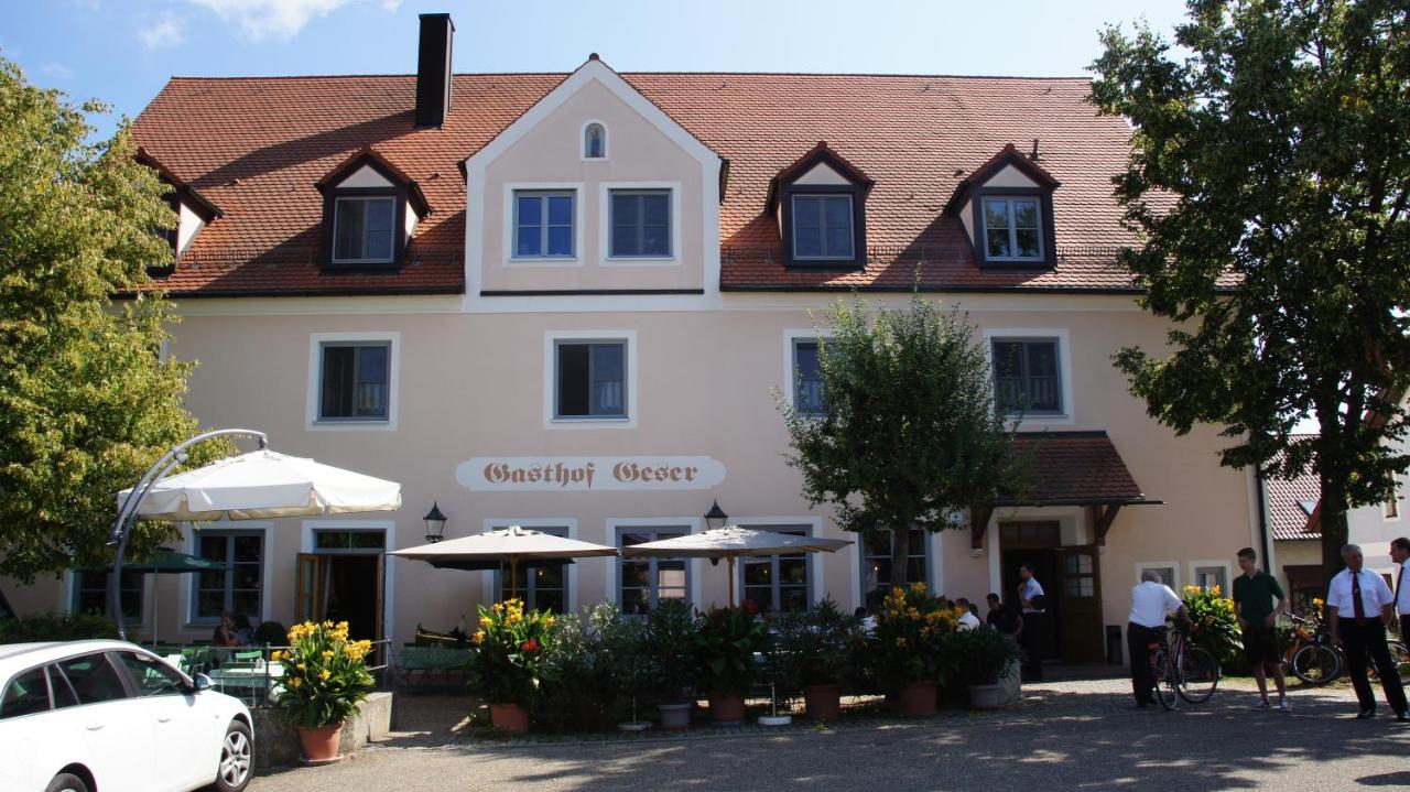 Landgasthof Geser Sarching Экстерьер фото