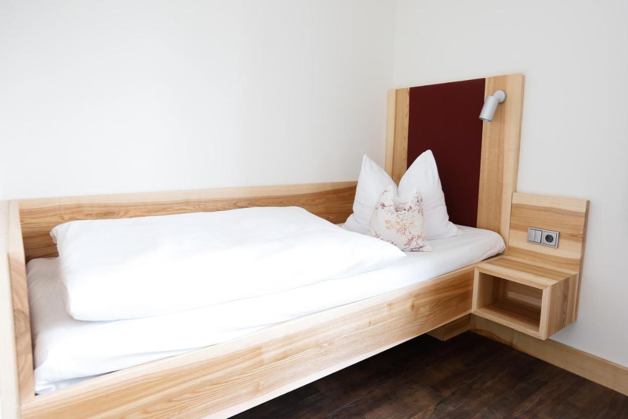 Landgasthof Geser Sarching Экстерьер фото