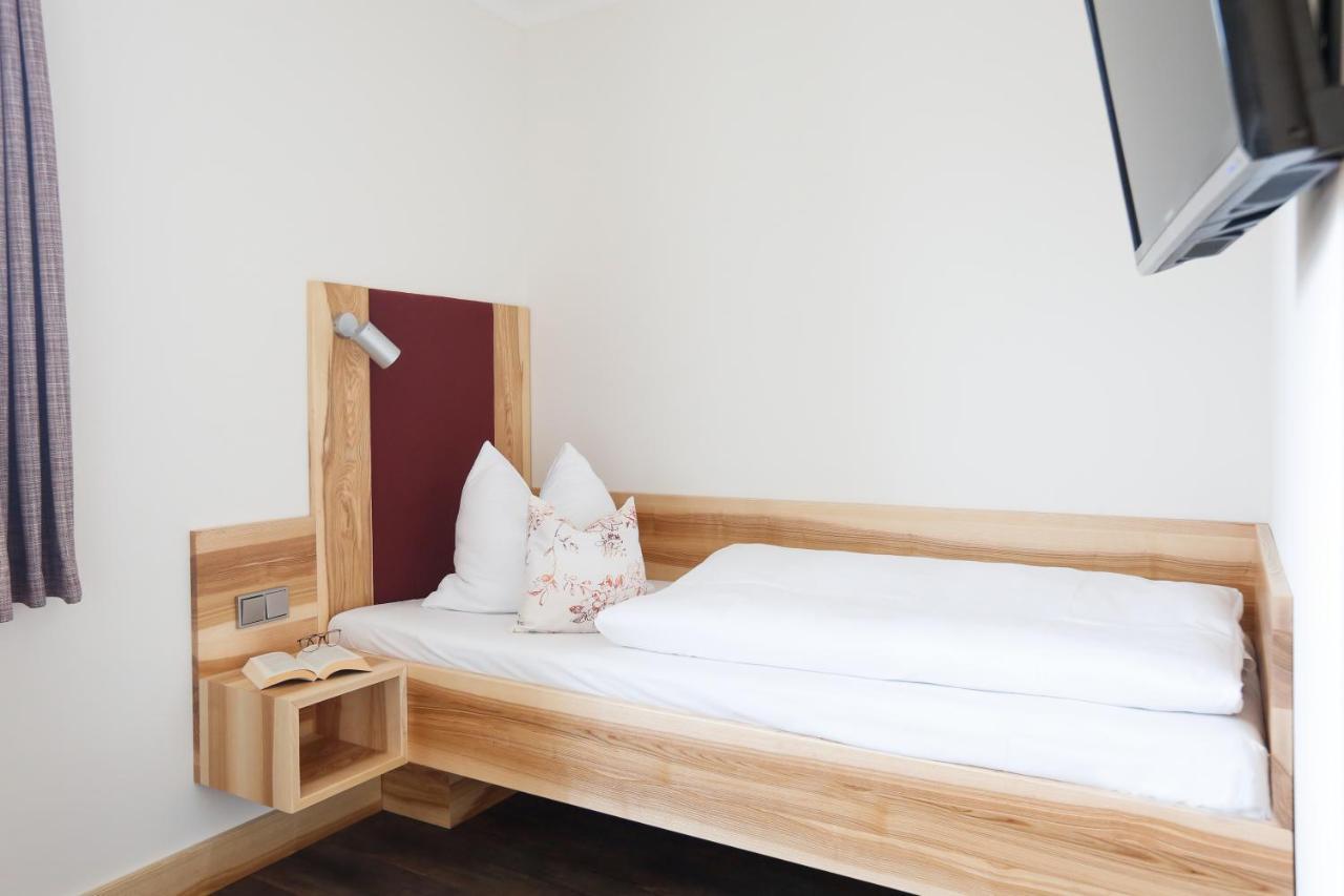 Landgasthof Geser Sarching Экстерьер фото