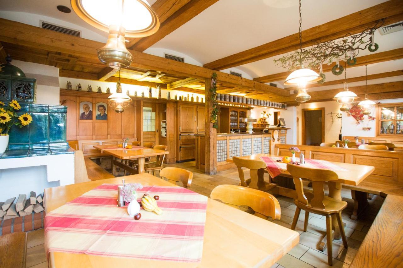 Landgasthof Geser Sarching Экстерьер фото
