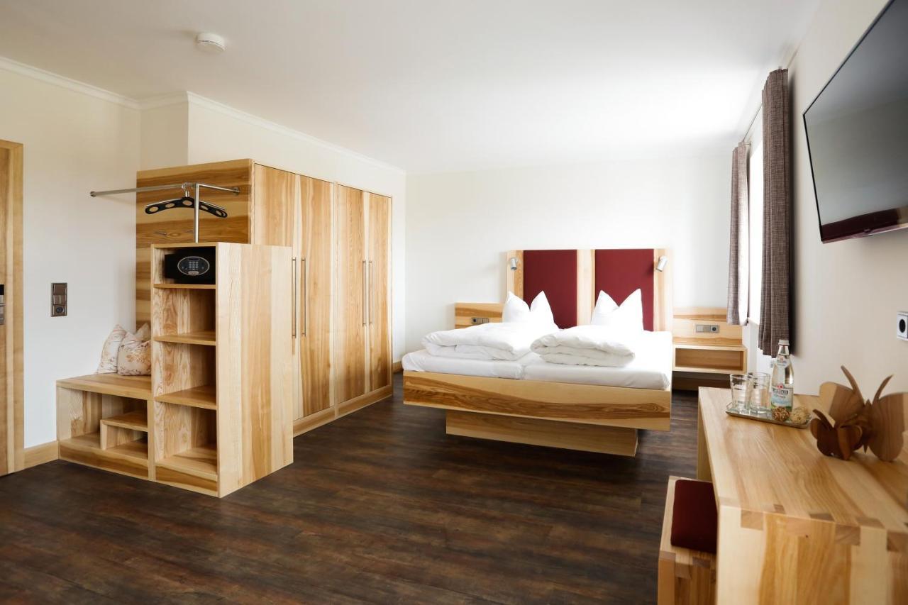 Landgasthof Geser Sarching Экстерьер фото